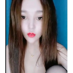 2021虎牙金库杯上的岩儿：抖车灯、、露底、舌头舞蹈诱惑，精彩演绎舞蹈灵动与美感