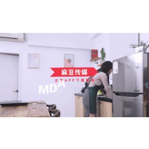 火辣给力：麻豆混乱三人游團圓火鍋，23-27岁姐妹姐夫欲望演绎，让欲望如火，令人热血沸腾！