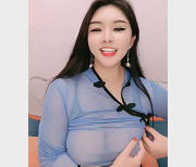 答：国产卡戴珊10.3-4：性感天然熊，身材顶熊，诱惑挑逗大话