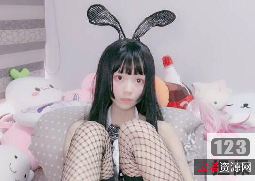 《小奈奈的活力与能量：白衬衫+玩具合集视频》