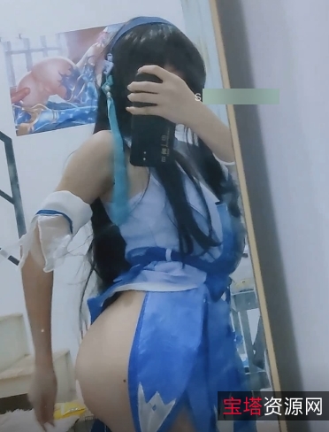 精选反差婊小余：职业模特、COSER、游戏直播主播，美腿秀出来的性感蕾丝连衣裙，潇洒大方的比基尼，给力的舞蹈，带给你正能量的视频资源4v-575M