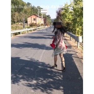 萍萍的荒野探险：攀登山峰、穿越沙漠、自驾游，感受自然的魅力