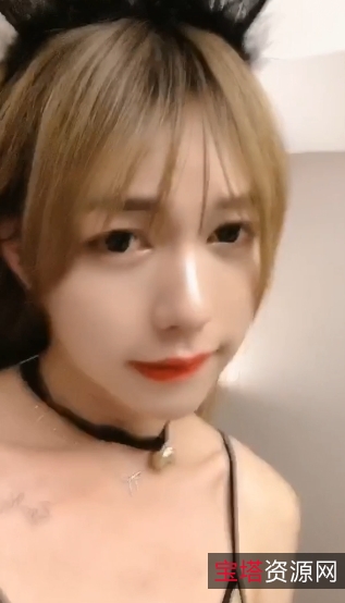 19岁网红“{{网红名字}}”粥粥:完美身材、萌妹性感,演技精湛,瞬间留住美好的一刻