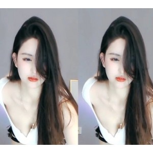 苏樱火辣热舞：最美尤物女神白皙酥xiong蜜臀长腿诱惑400M百度云