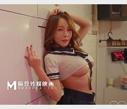 槟榔摊之恋女友被卖给大佬，麻豆女星上阵，1V830M收藏下载！