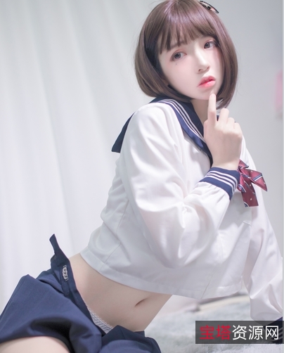 疯猫ss浴缸写真：极具个性的服装、美腿、颜值、性感舞蹈，撩动众多粉丝心弦