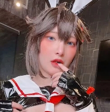 Onlyfans福利Coser小丁438P户外展示17V2.4G百度盘