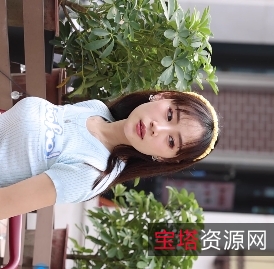 美女长腿短裙秀丝袜视频（百度云）
