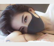 17V1.2G小姑妈S：解锁火爆亚洲男朋友身材、脸蛋白皙蜜桃臀的秘密！UO健身大长腿姿势！