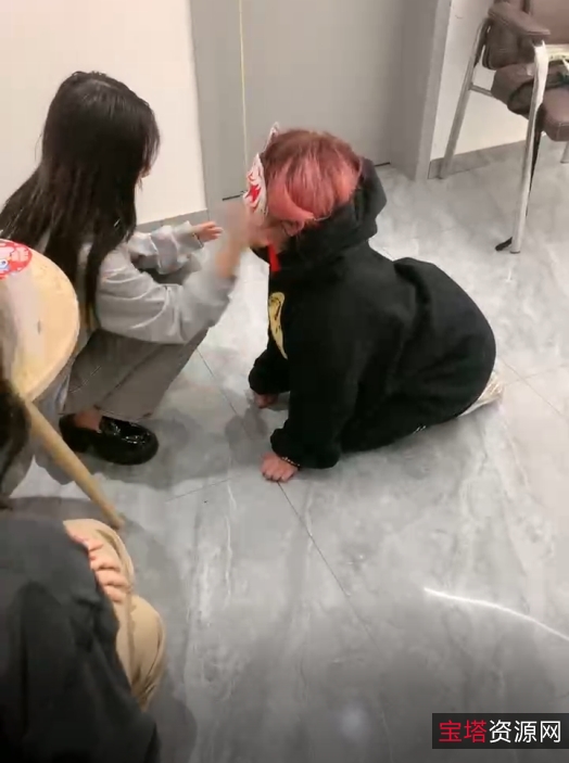 天津女仆店开发推荐的女仆素人S玩母畜双视角版2v视频，514M，百度盘