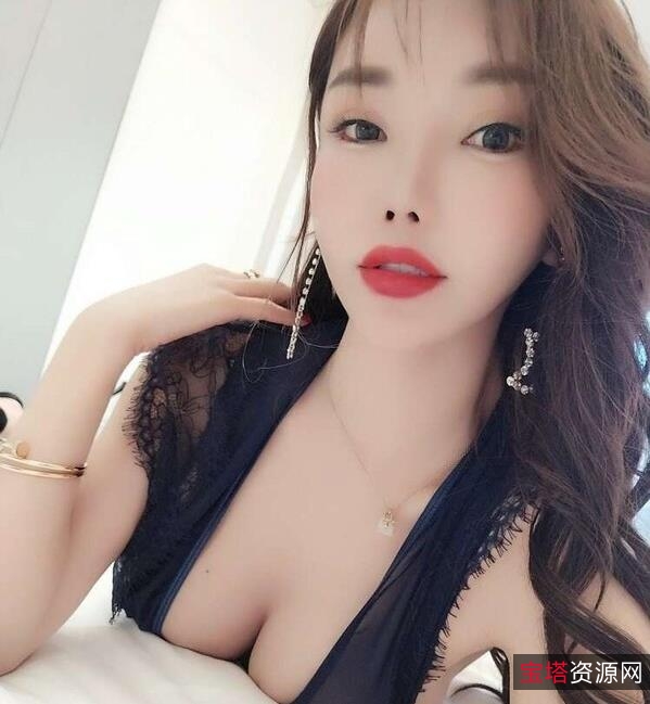 微博650W粉丝大V社保姬-恒淼淼私拍：影响力与颜值并存的苗条身材展现