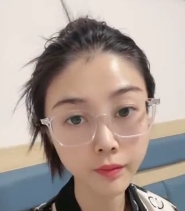 御姐范眼镜气质美女！苗条身材脱衣舞M腿扒拉神秘处特写