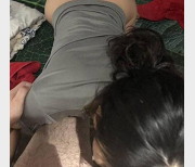 南京精选新婚女主带男人回家，尽显蜜桃臀魅力