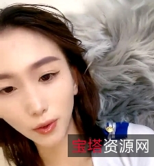 一脸英气美女！服装诱惑，摆弄起姿势也是骚，扭动小腰...[1V+1.96GB][百度盘]