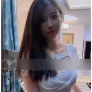 杨晨晨脱衣扑克定制视频，120M，身材颜值让你烧劲