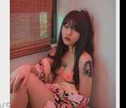 JVID美女asklin资源合集816MB，狂野纹身岛国服装大腿诱人视觉