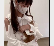 可爱JK妹子自拍1V-964M：楼梯与房间片段