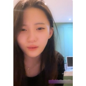 网红女主播小石头热舞，舞技高超，给力四溢