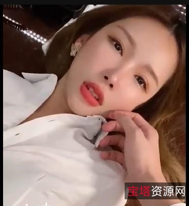 马来西亚电竞主持人Gatitayan自拍图集CC，身材完美N子线条，视频大小15V-9.6G