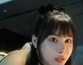 女神小雅，征服你的心！GIF动图、斗图、短视频，颜值爆表，快来下载观看吧！