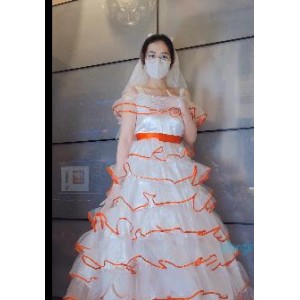 眼睛婚纱妹：动作丝滑，短视频爆火！