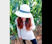 大爷带你徒步穿越，感受亲和力与温暖感，珍贵经验传授，自然风光中的感悟