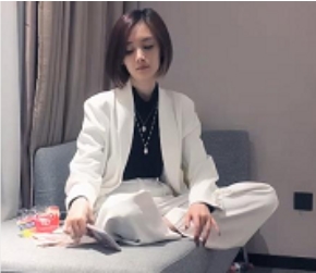 高冷探花：迷人短发妹的颜值代表