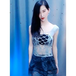 小小兔：神秘女主播作品合集，颜值高身材好，视频魅力无限