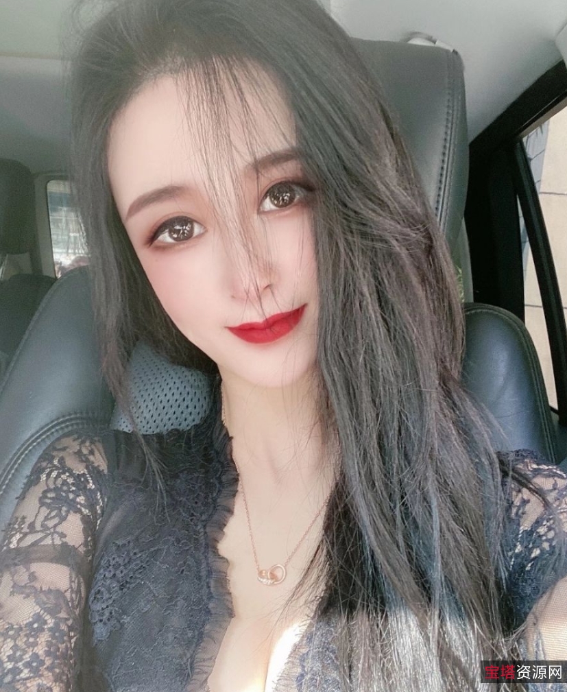 真实空姐蔓CC私拍视频收藏,魅力无限1.86G