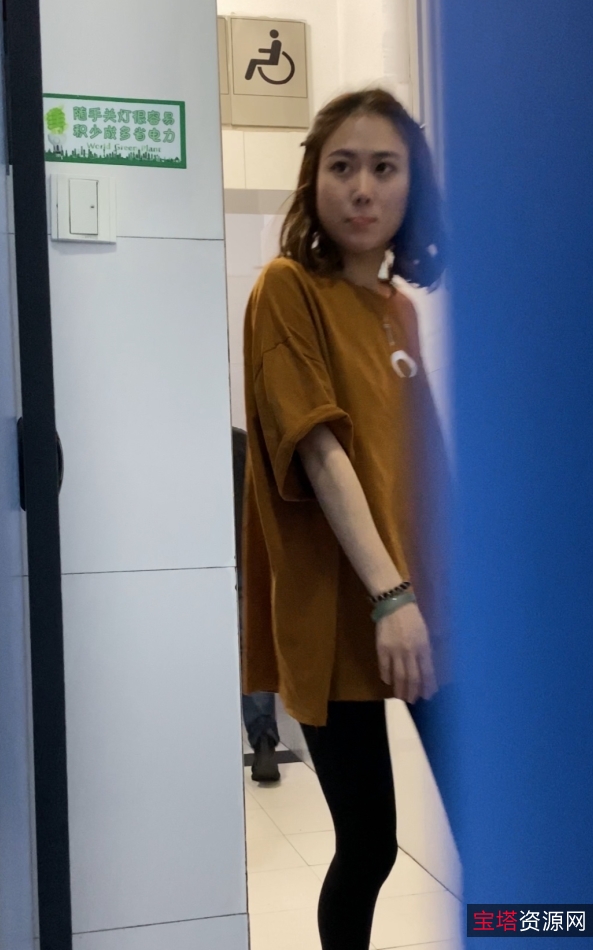 经典小蓝门厕拍+64.7g+补