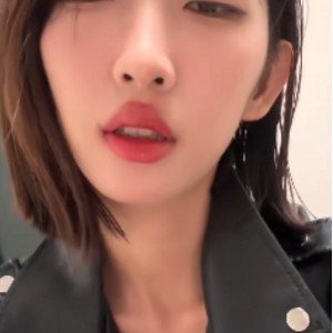 [转载搬运]抖音50万网红福利姬少女行简最新高价定制脸B同框道具互动双擦视频福利合集2V1G，精彩互动不容错过