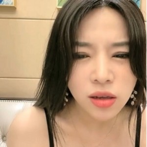 直播间艺术小雅大长腿20V合集10.2G超诱惑