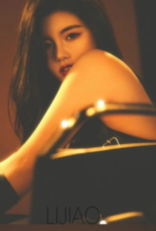 推特娜露微密圈私拍51V671M真会玩