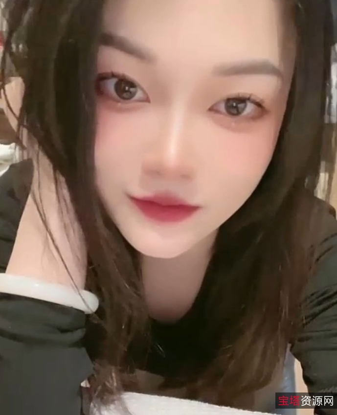 微博杭州白白私密合集108部4.34G太顶了