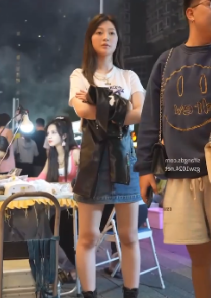 街拍深圳妹清凉装绝妙特写合集1部102M匠心之作
