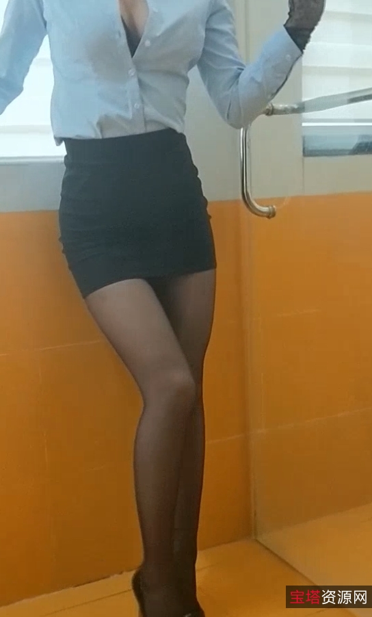 推特小丝CC优质美腿73部12.4G