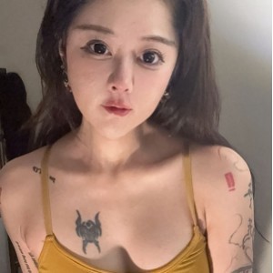 精神小妹裸贷互动49V2.99G珍藏版