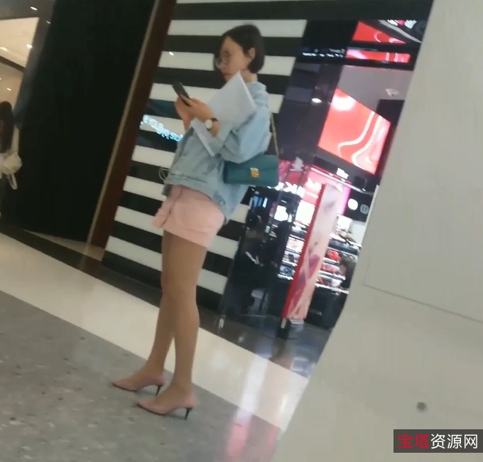 推特丝袜美女高跟鞋鉴定1部221MB太惹火了