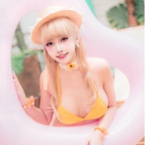 慕慕Momo丰乳翘臀30套47G（推特展示）